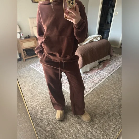 Cozy Sweatset - Picture 5 of 5